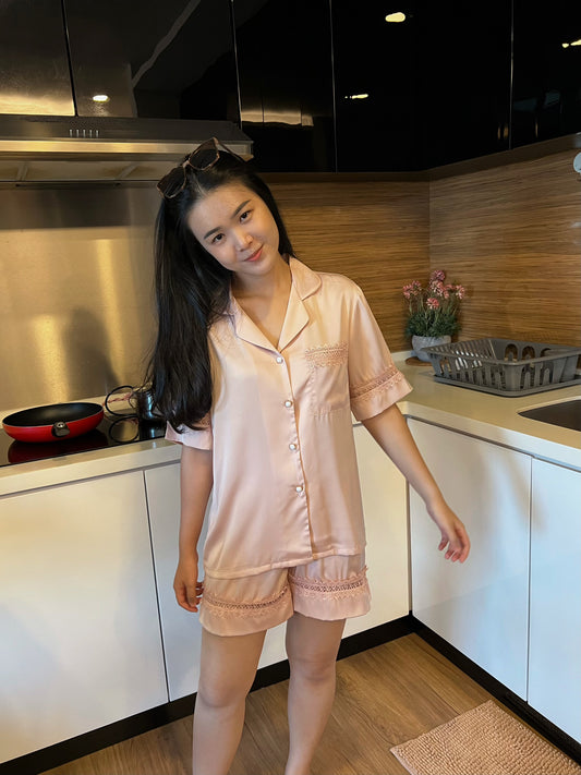 Della Collection : Short sleeve + short pants (Light Pink)