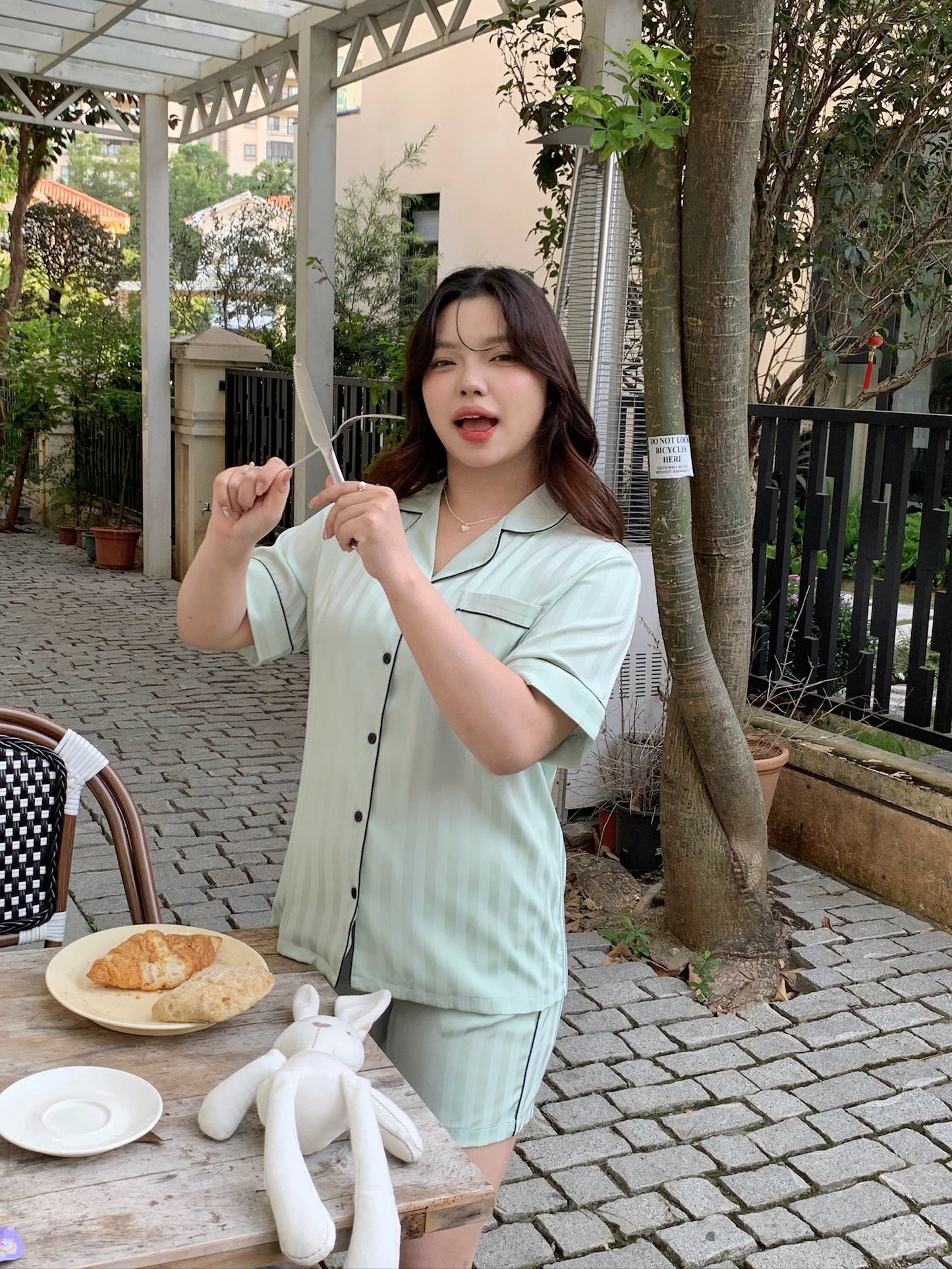 Chillday Collection : Short sleeve + short pants (Baby Green)